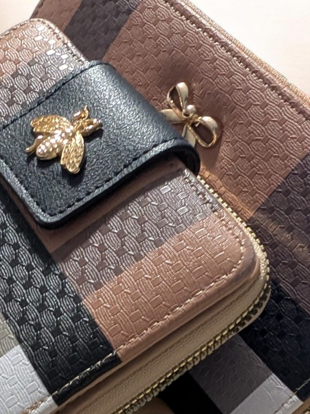 Striped Bee Accent Wallet - Beige and Black - Picture 5 of 8